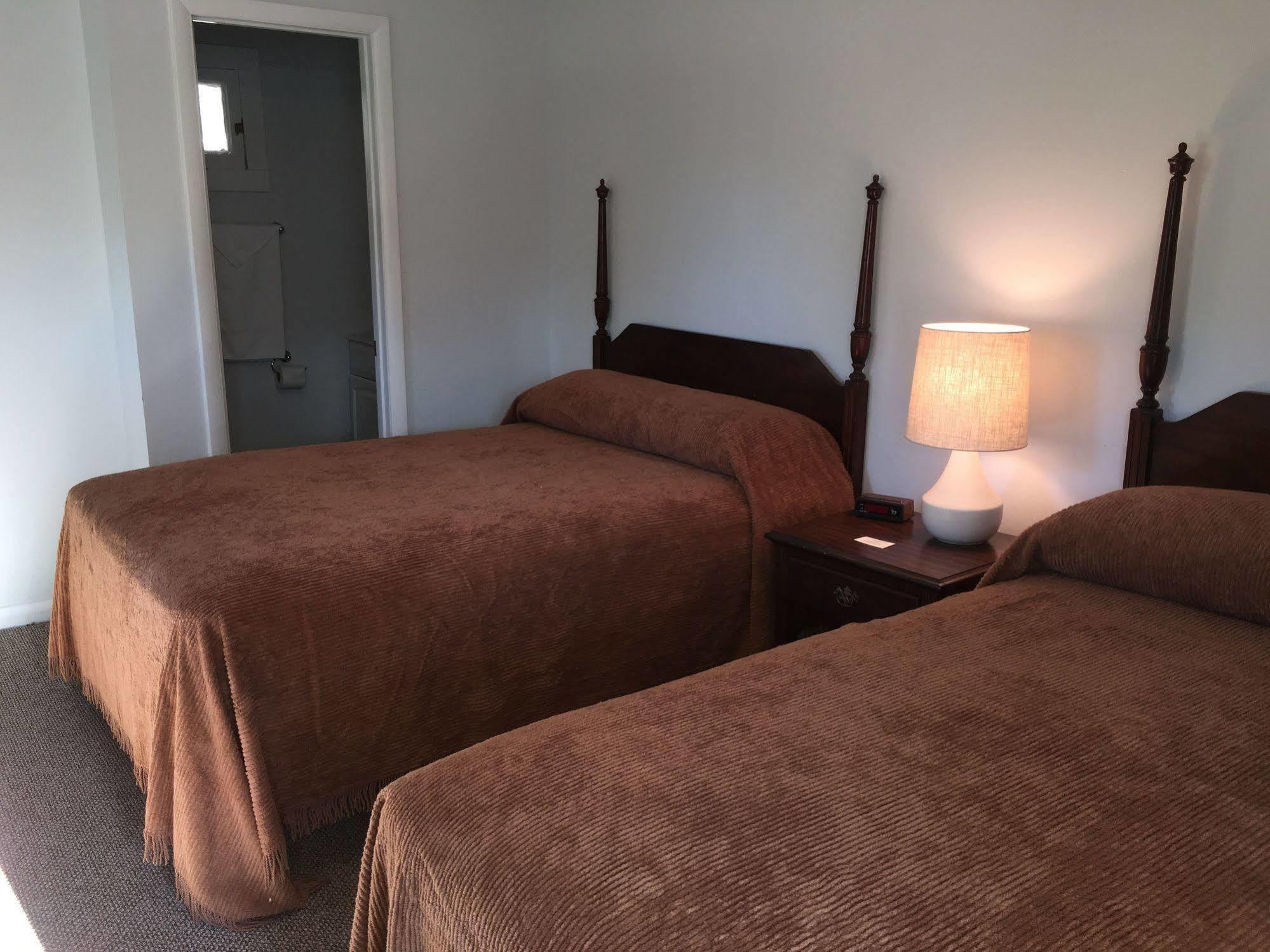 Mcgregor Inn Motel Wilton Eksteriør billede