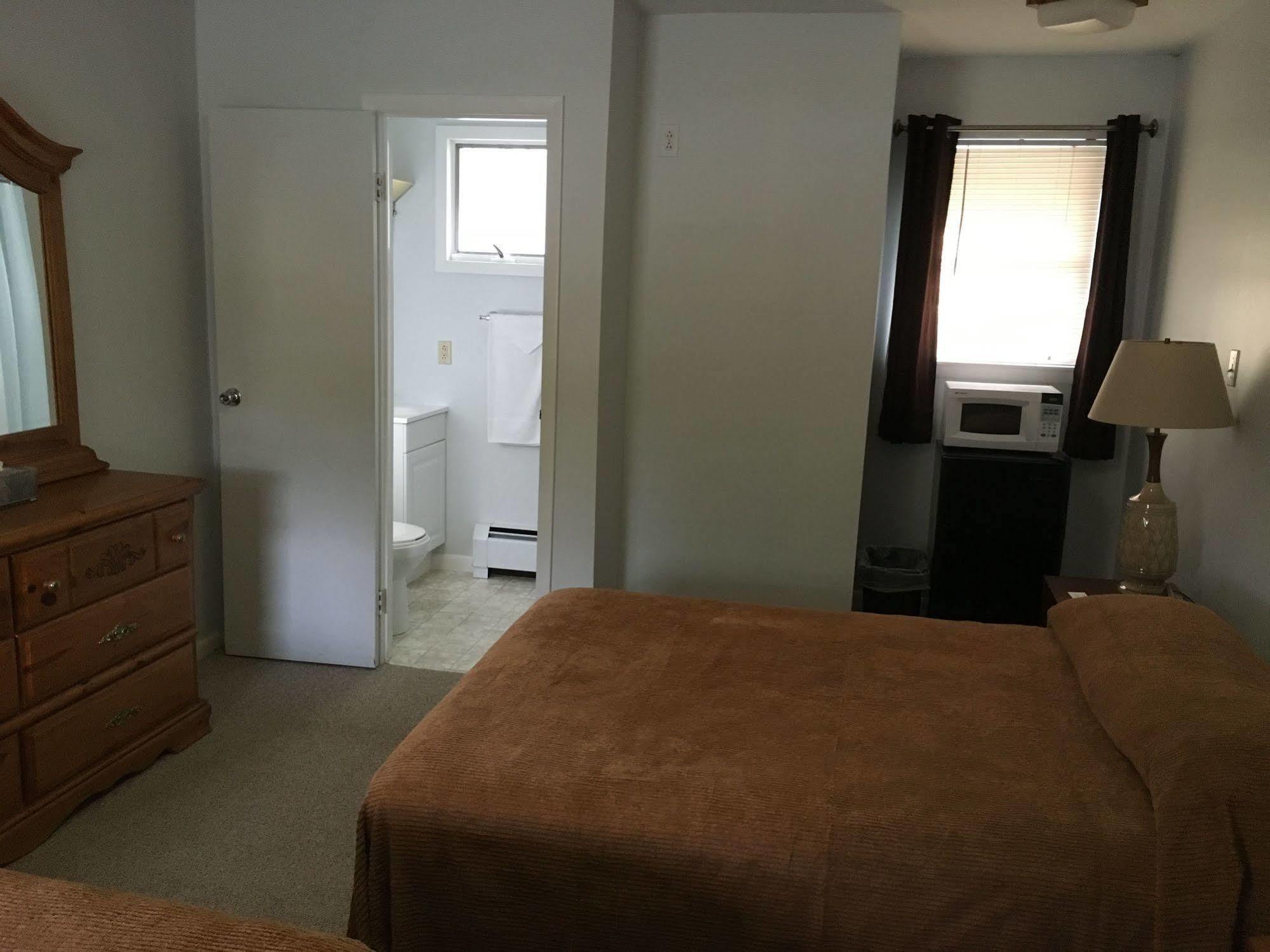 Mcgregor Inn Motel Wilton Eksteriør billede