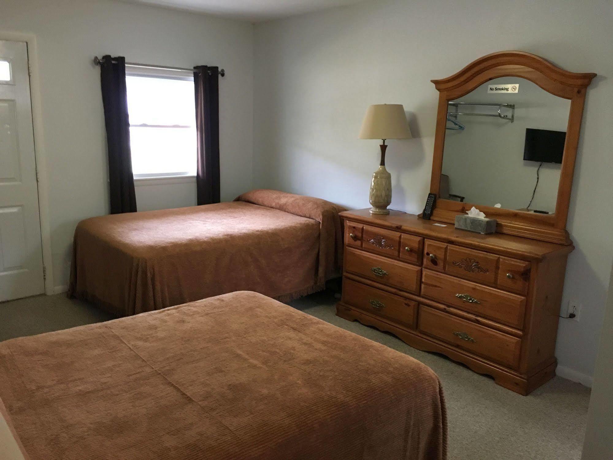 Mcgregor Inn Motel Wilton Eksteriør billede